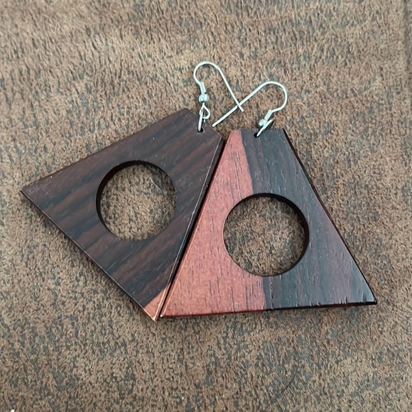 two tone wood dangle earrings - Picture 3 of 5
